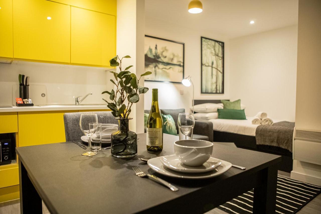 Royal Riverside Apartments Sheffield Centre - Opulent Living المظهر الخارجي الصورة
